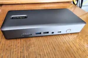 StarTech Universal USB4 Docking Station წინა ხედი